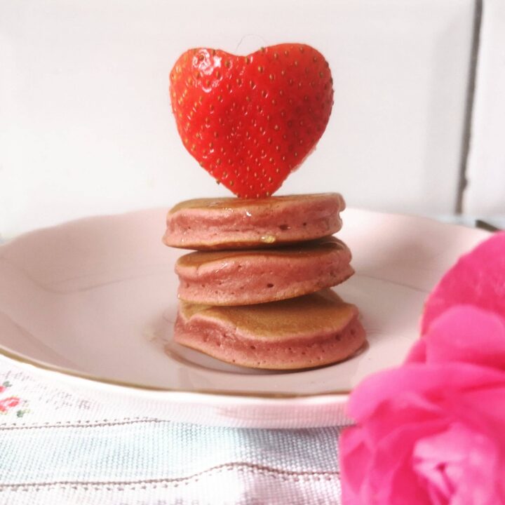Pink Berry Pancake Recipe * Marvellous Mrs P - Lifestyle, Vintage ...